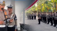 Dirlantas-saat-berikan-arahan-pada-peserta-upacara